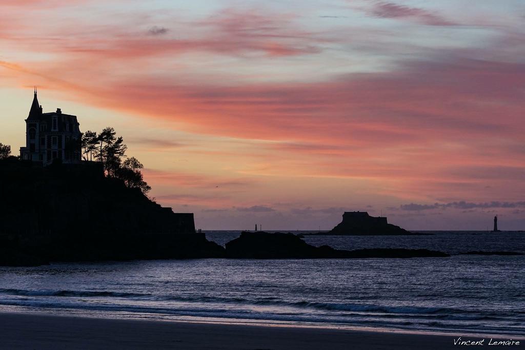 Hôtel De La Vallée Dinard Extérieur photo